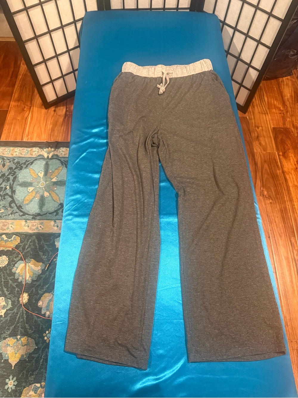 Kids Wide-Leg Sweatpants with Contrast Drawstring Waist - Gray (G2)